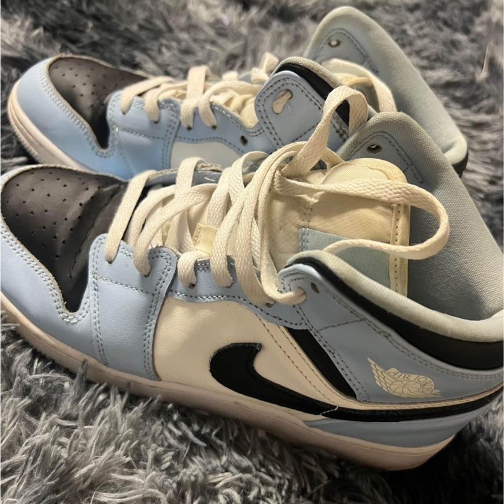 Nike Jordan ice blue